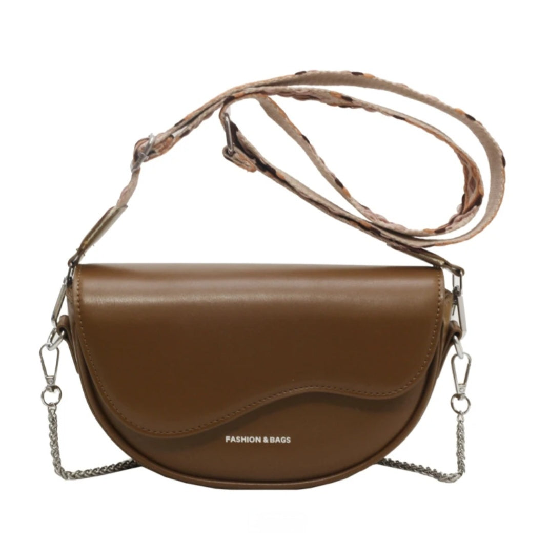 Cartera Fashion de Cuero Vegano Camel | Elegante, Coqueta y Compacta