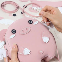 Kit Armado Cerdito – Peluche DIY para Niños | Manualidad Educativa y Segura | SANTINI