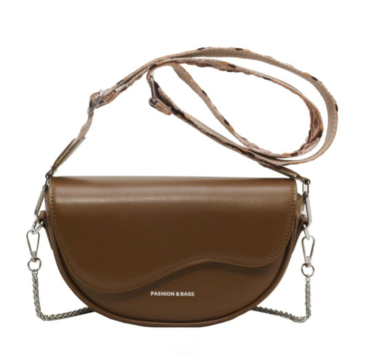 Cartera Fashion de Cuero Vegano  Camel | Elegante, Coqueta y Compacta